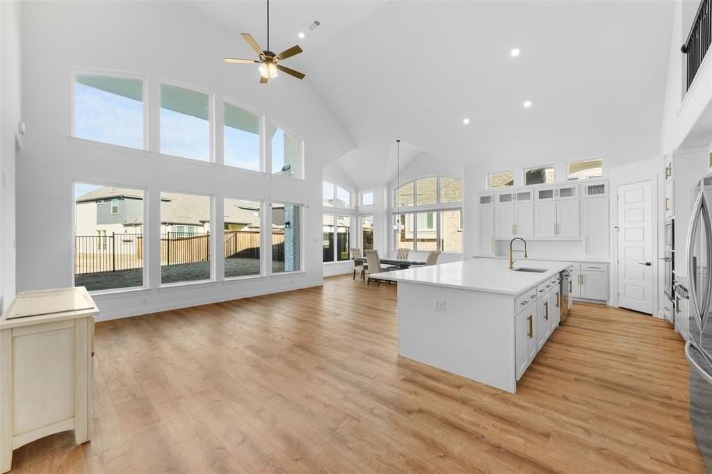 2820 Shadybrook Drive - Photo 6 of 34