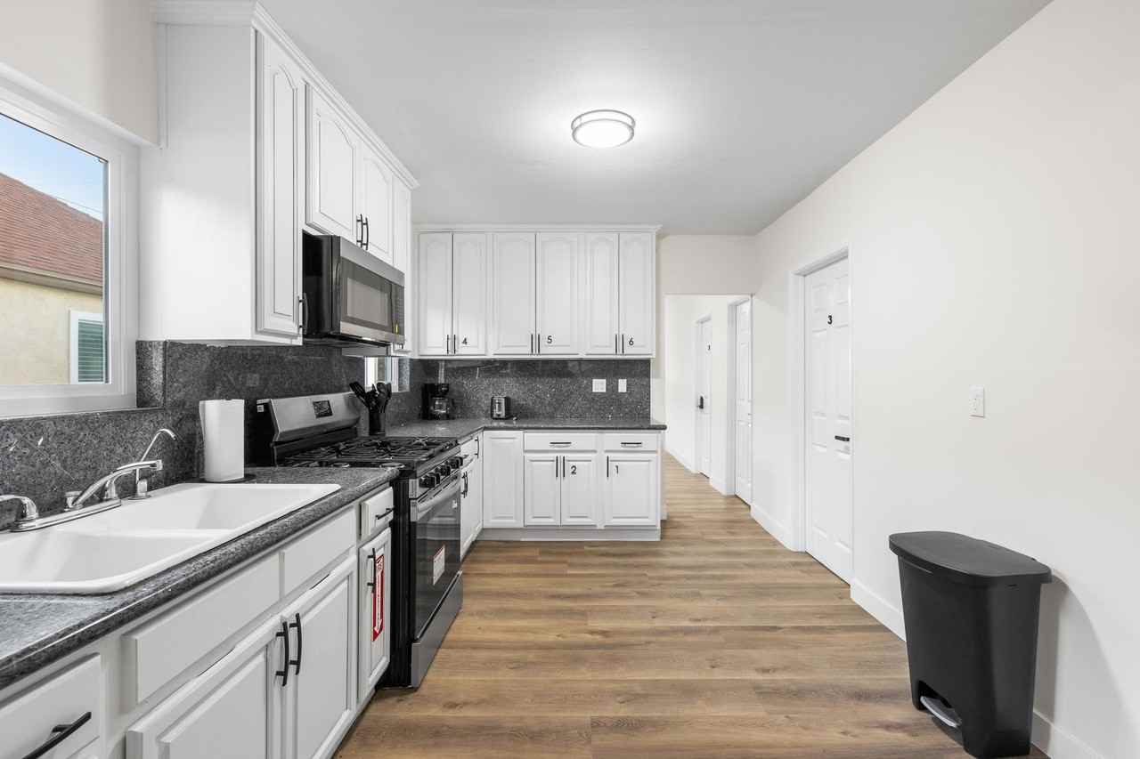 Coronel Street - Photo 3 of 29