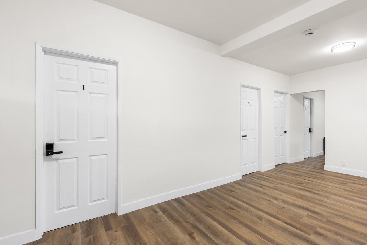 Coronel Street - Photo 4 of 29