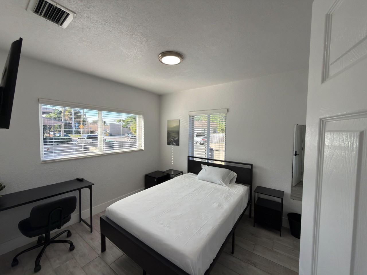 Northwest 5th Avenue - Photo 7 of 9