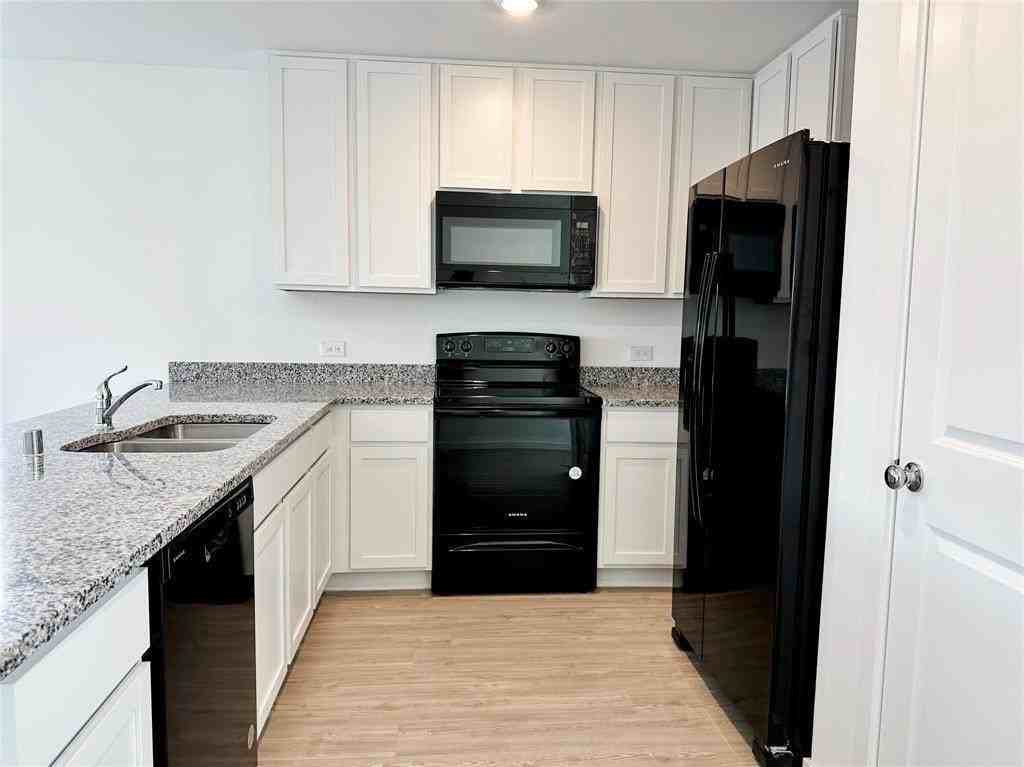 6206 Sanderling Street - Photo 2 of 15