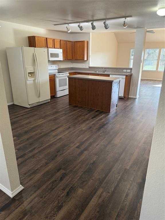 4116 Majestic Court - Photo 7 of 37