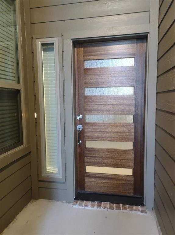 813 Eaglescliffe Landing - Photo 2 of 29