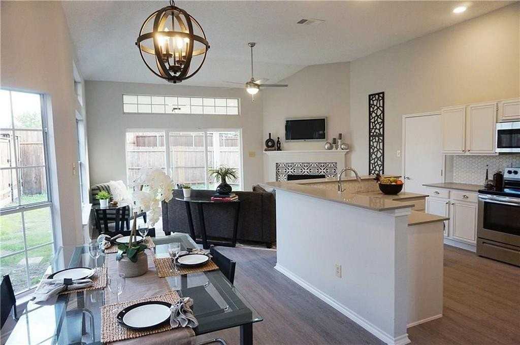 9821 Carmel Valley Dr - Photo 6 of 20