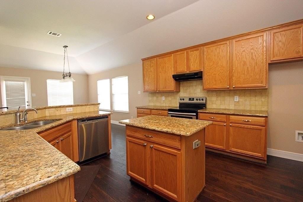 9692 Crossvine Lane - Photo 5 of 26