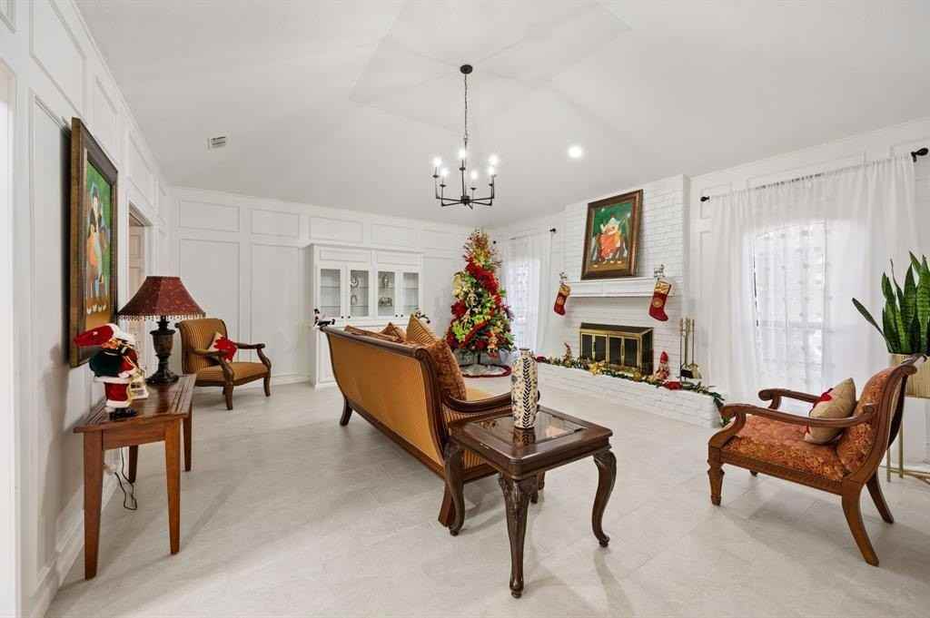 3512 Cliffwood Drive - Photo 5 of 29