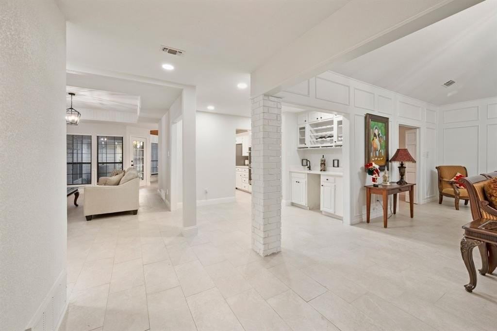 3512 Cliffwood Drive - Photo 7 of 29