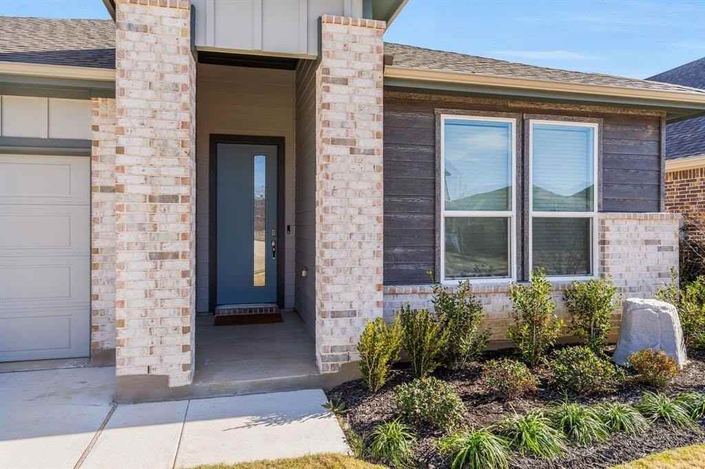 2605 Starling Street - Photo 3 of 32