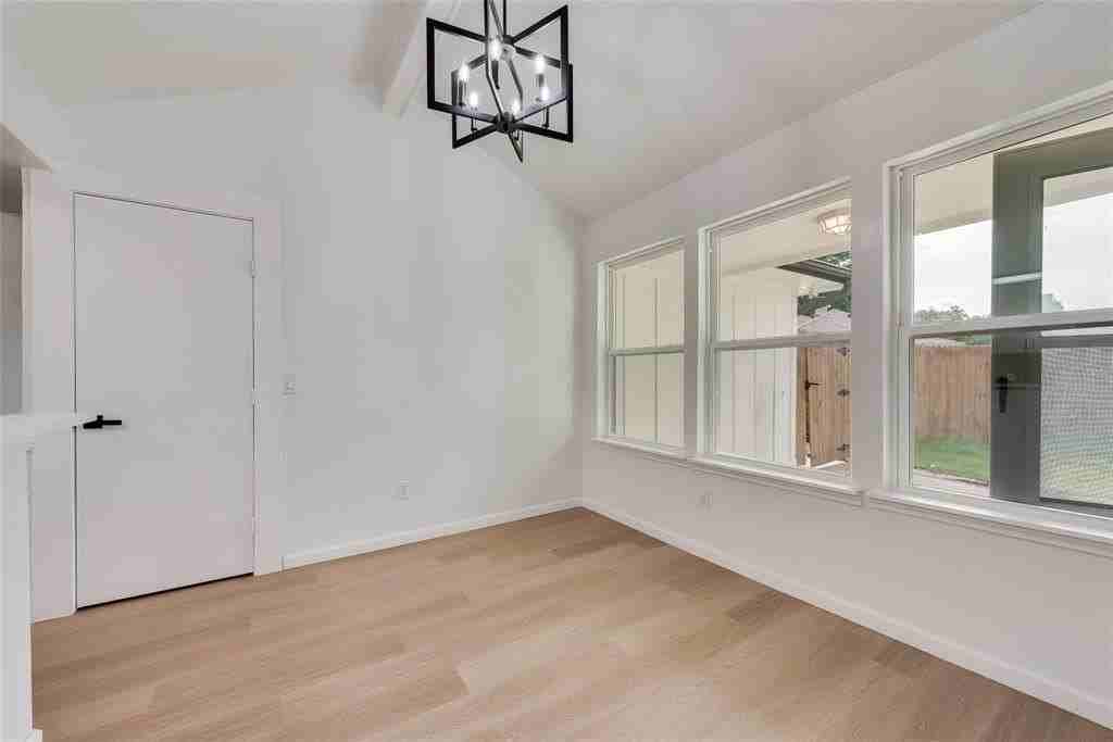 2307 Glen Forest Ln - Photo 6 of 20