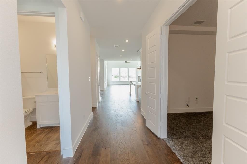 3020 Sunfish Street - Photo 6 of 34