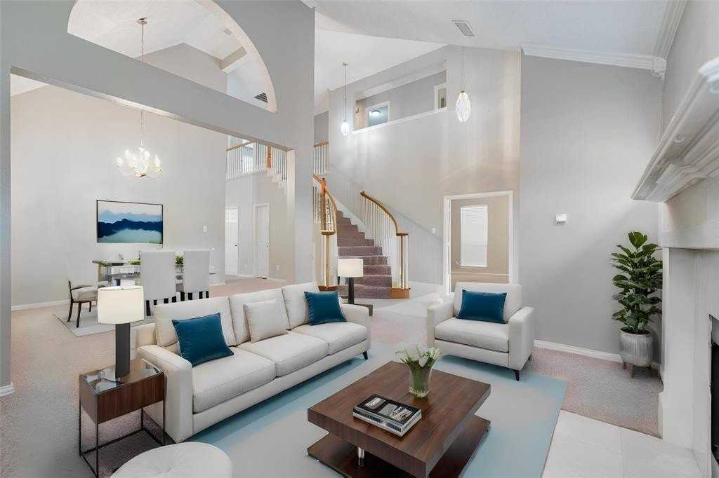 112 Midcrest Drive - Photo 3 of 37