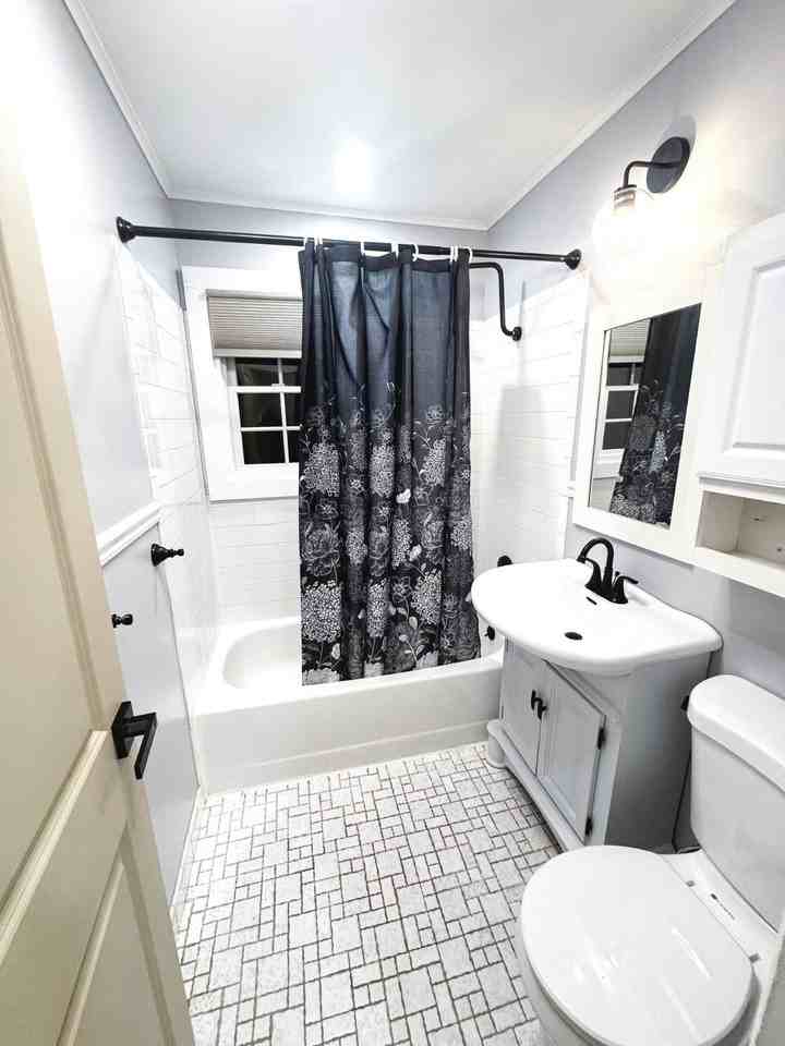 62 Remsen Street #2 - Photo 4 of 5