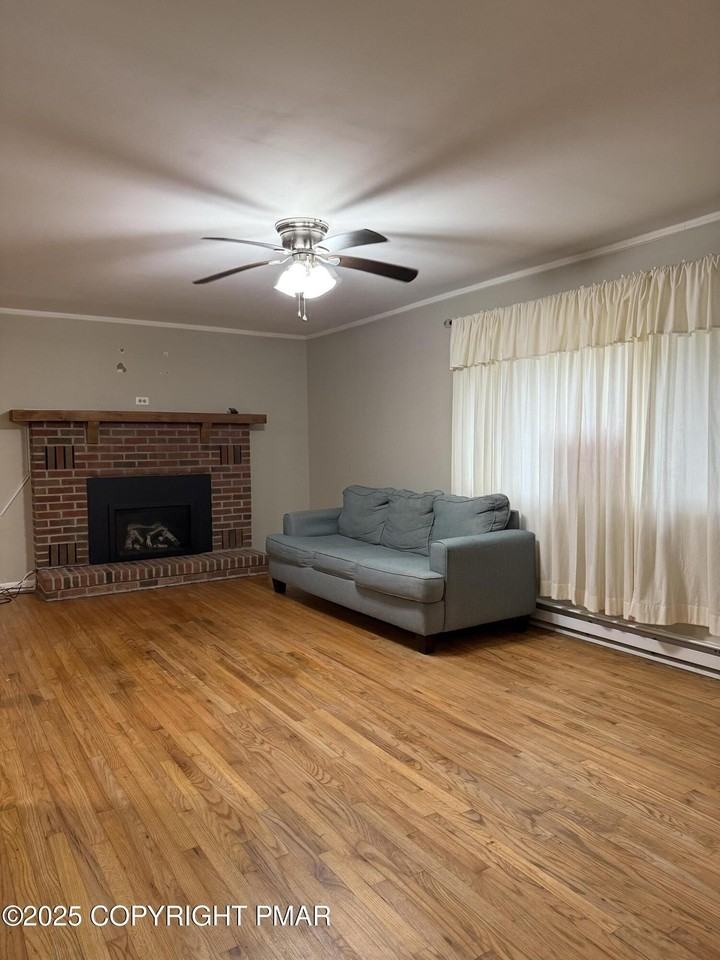 1146 Colt Lane - Photo 4 of 18