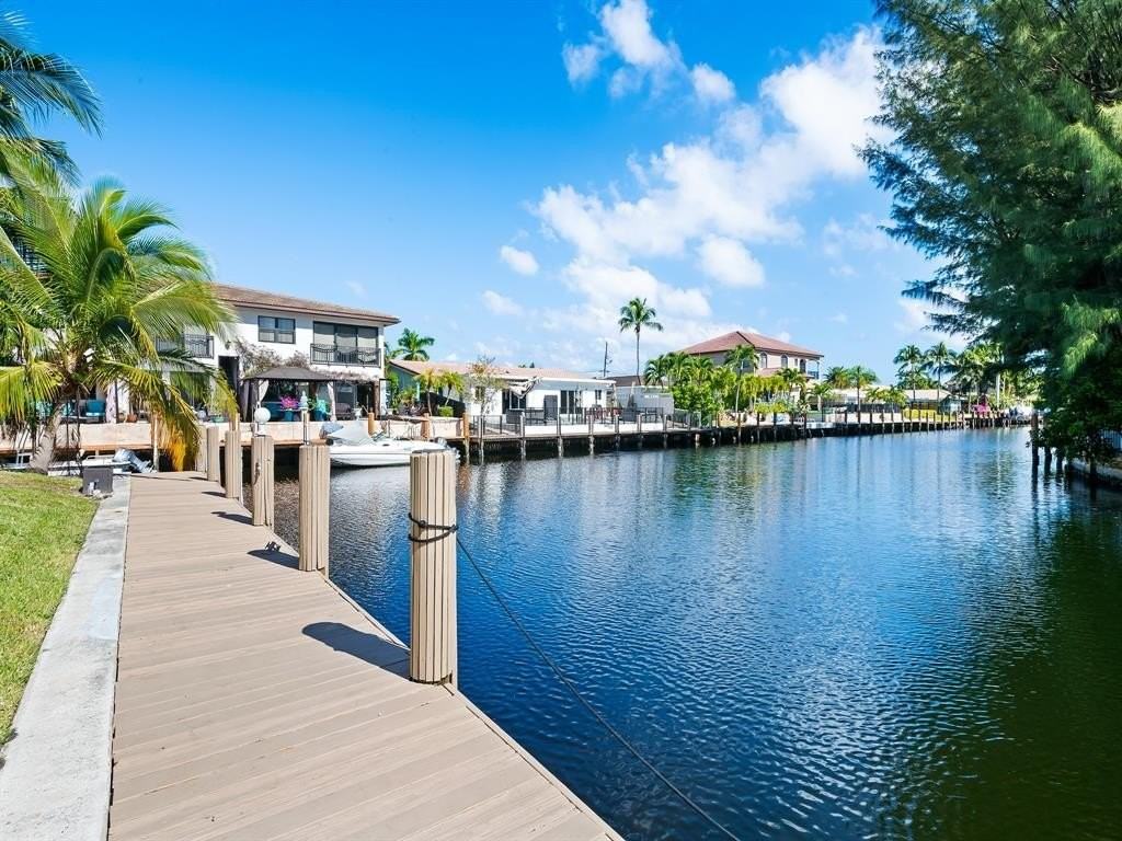 2591 Northeast 55th Court #102 - Photo 3 of 12