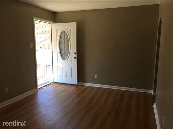 936 Curwood Dr - Photo 2 of 9