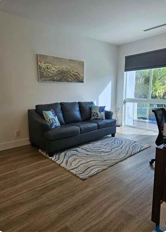 2275 Southeast 7th Street - Photo 7 of 14