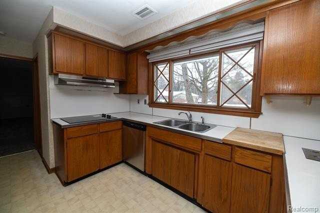 851 Helston Rd - Photo 5 of 28