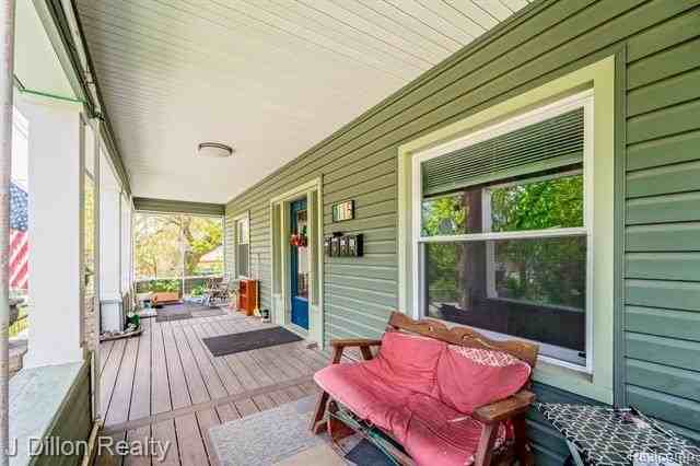 115 College Place - Photo 5 of 16