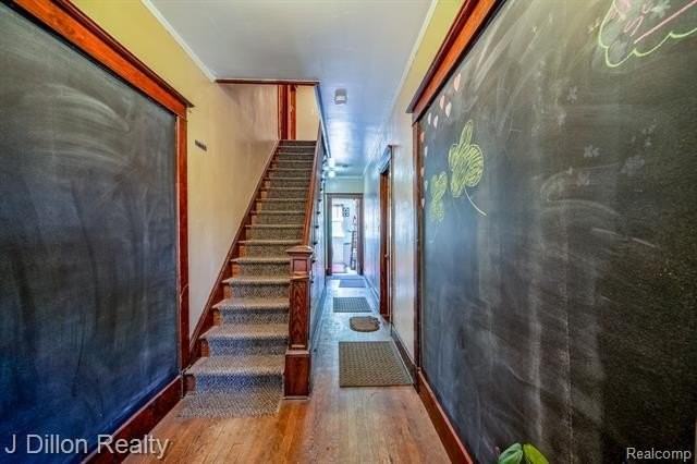 115 College Place - Photo 7 of 16