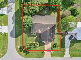 566 Southeast Damask Avenue - Photo 1 of 1