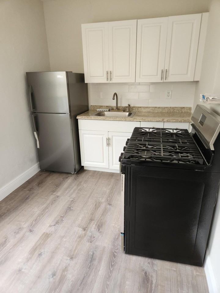 401 2nd Avenue South #401 - Photo 3 of 16