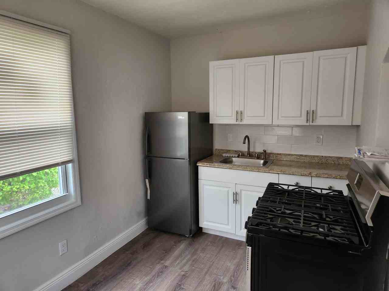 401 2nd Avenue South #401 - Photo 5 of 16