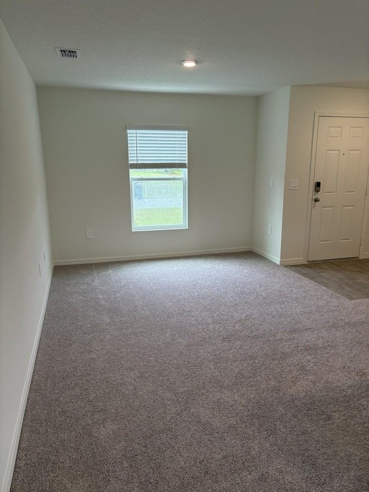 1109 Altamira Street - Photo 4 of 19