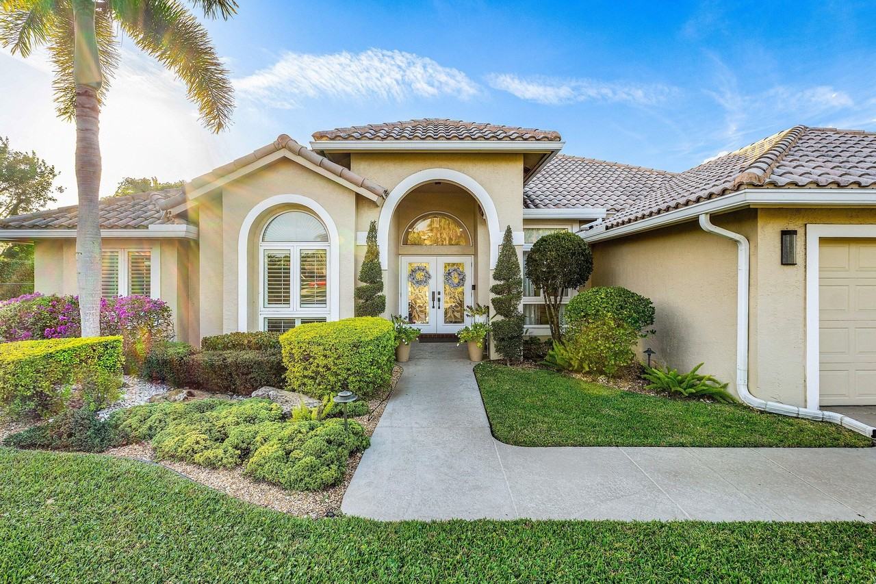 20376 Hacienda Court - Photo 4 of 50