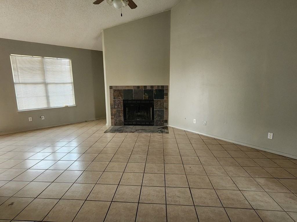 1220 June Lane - Photo 2 of 14