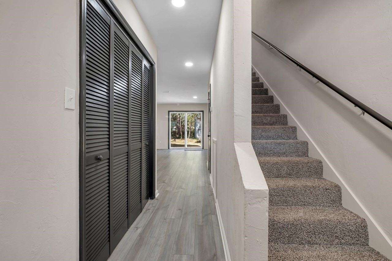 1226 Hidden Place - Photo 4 of 15