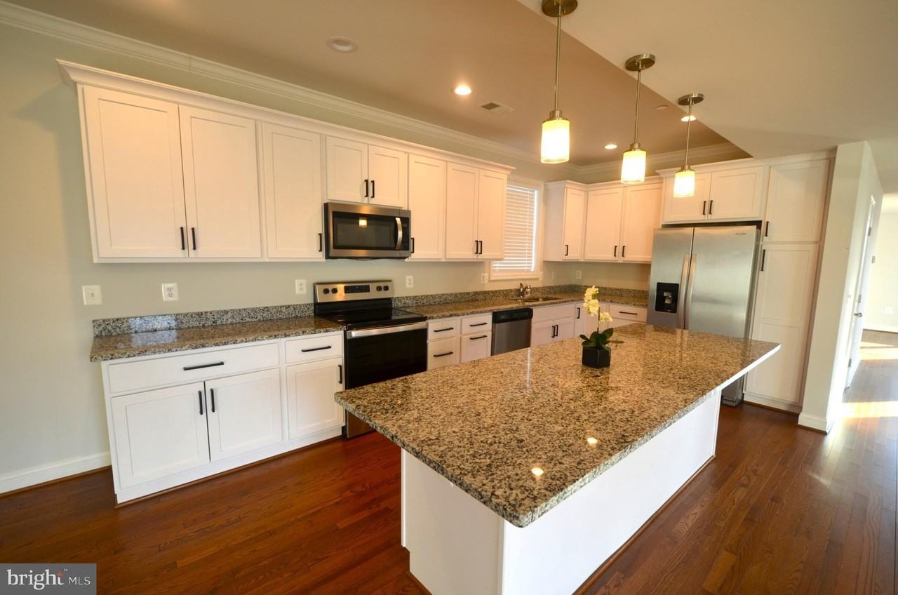 3541 Oak Drive - Photo 3 of 33