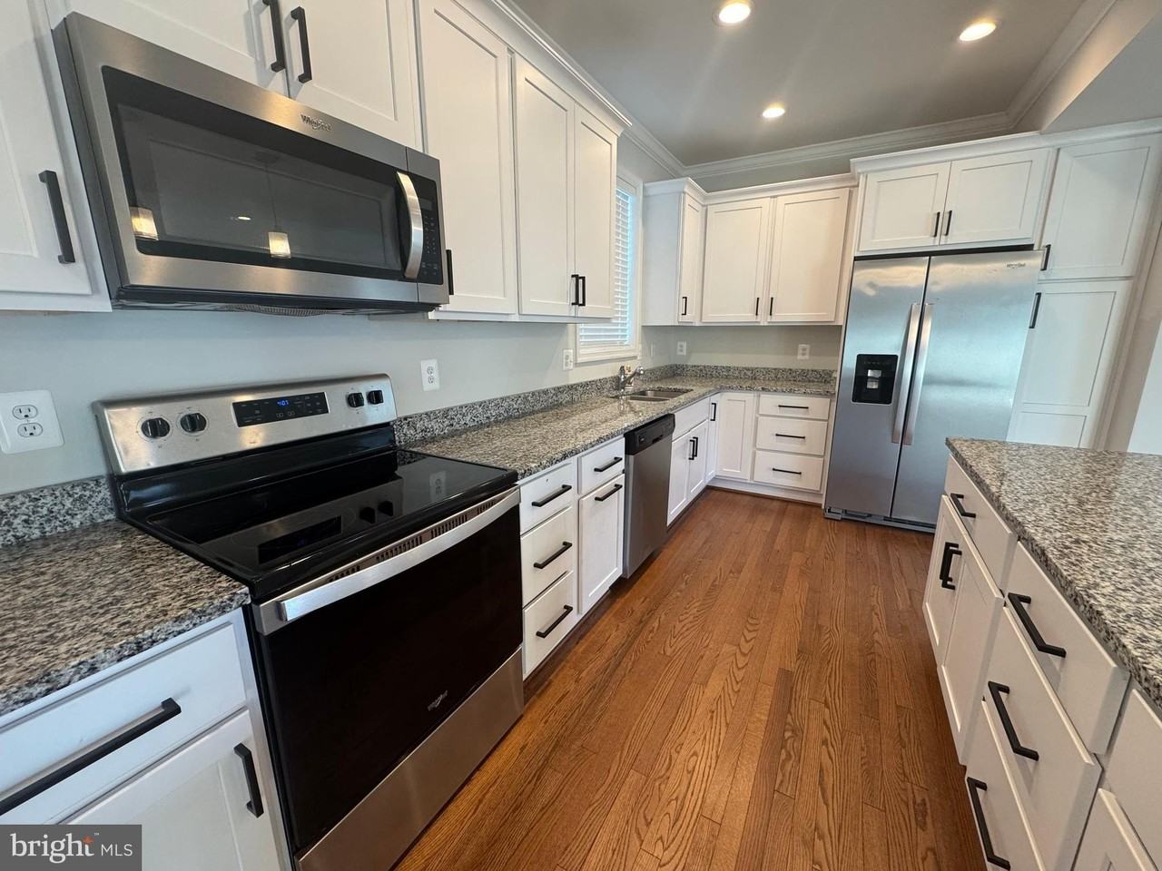 3541 Oak Drive - Photo 6 of 33