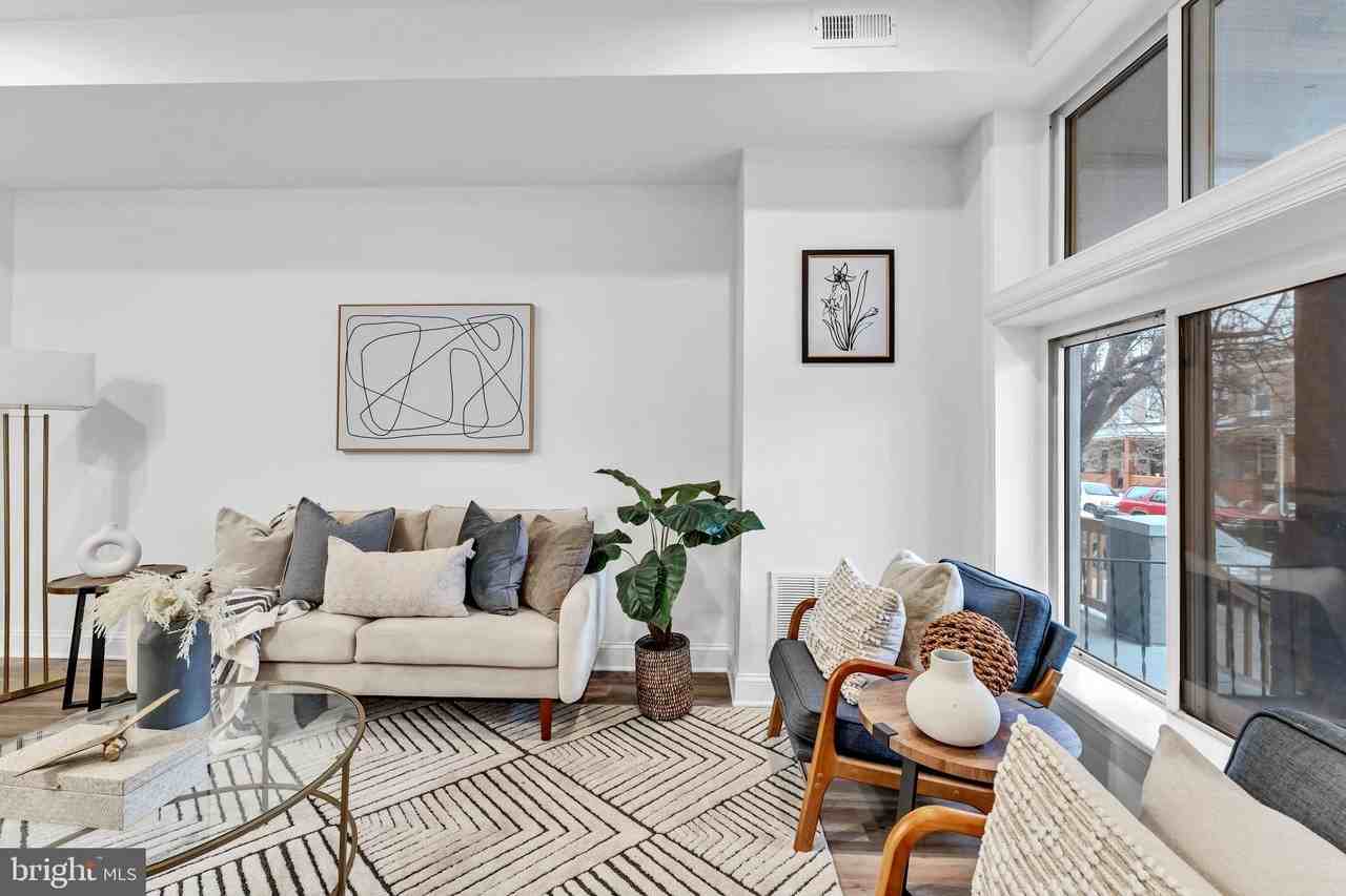 3202 Mcelderry Street - Photo 5 of 23