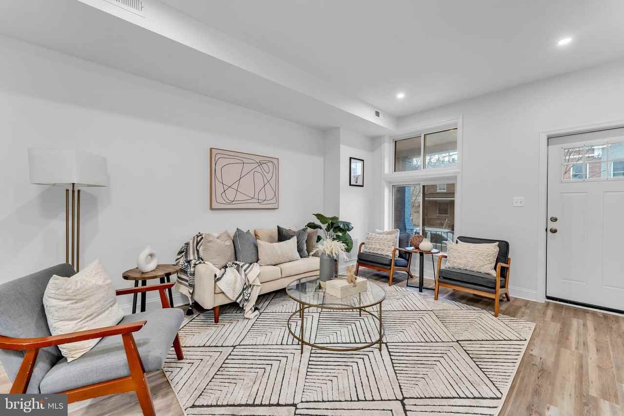 3202 Mcelderry Street - Photo 7 of 23