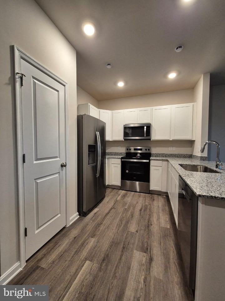 141 Tigney Drive - Photo 2 of 38