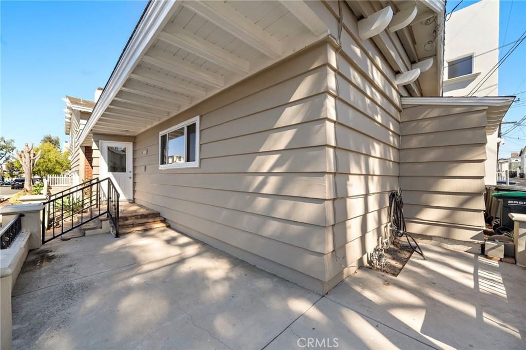 3212 2nd Avenue - Photo 4 of 24