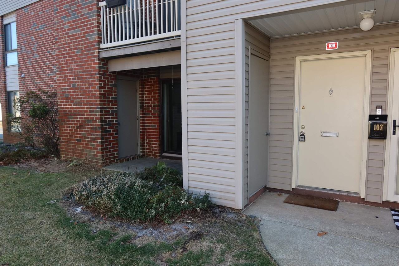 108 Pico Court - Photo 3 of 50