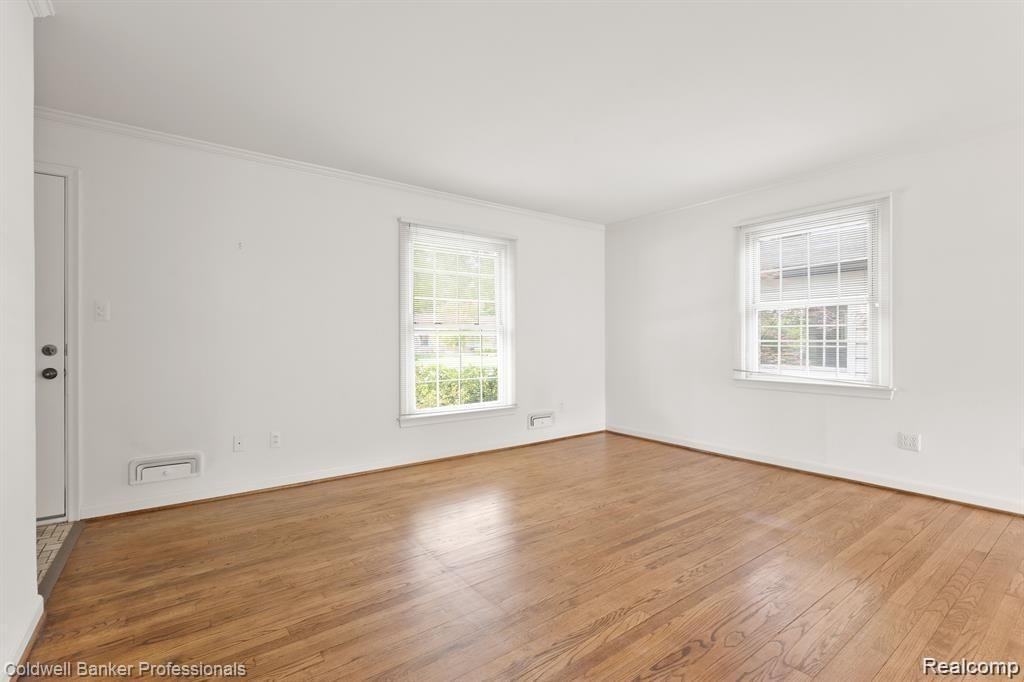 1845 Pembroke Road - Photo 5 of 19