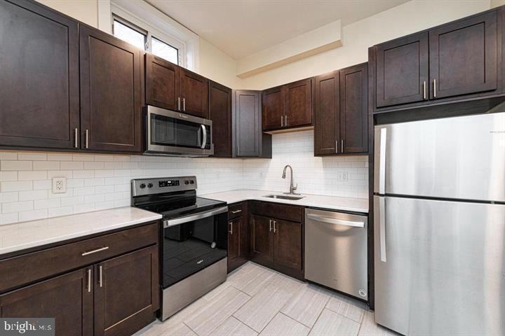 215 Bridge Street - Photo 6 of 33