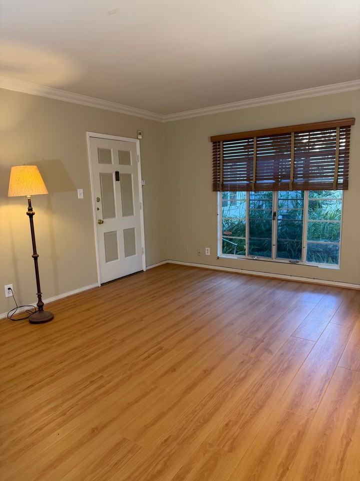 1631 Rodney Drive - Photo 6 of 36