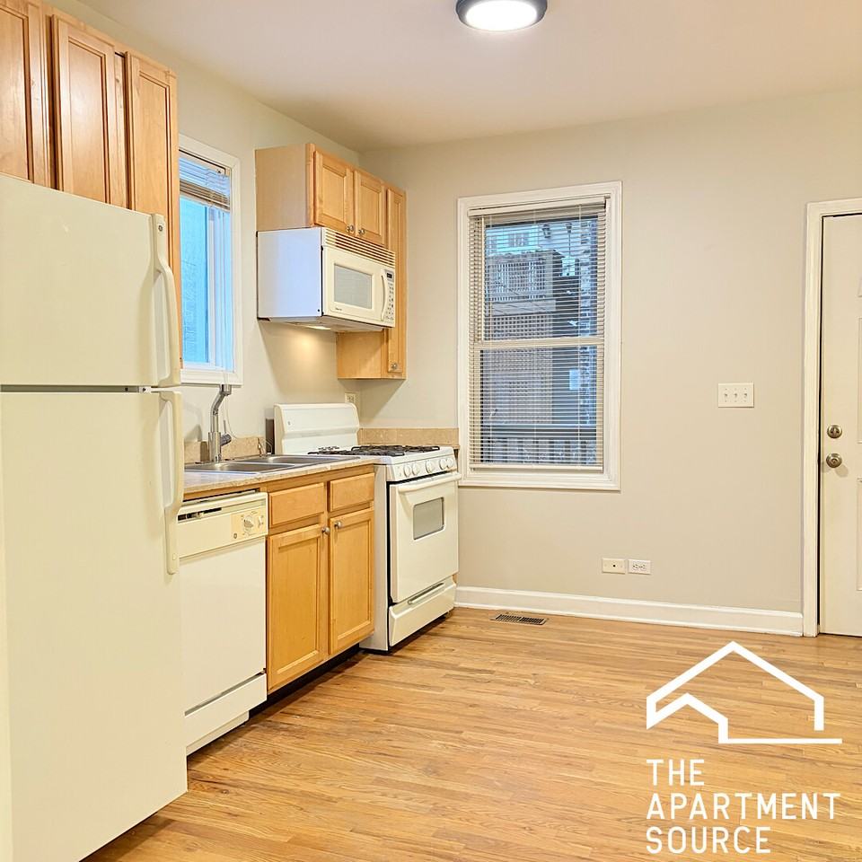 1512 West Erie Street #1 - Photo 3 of 16