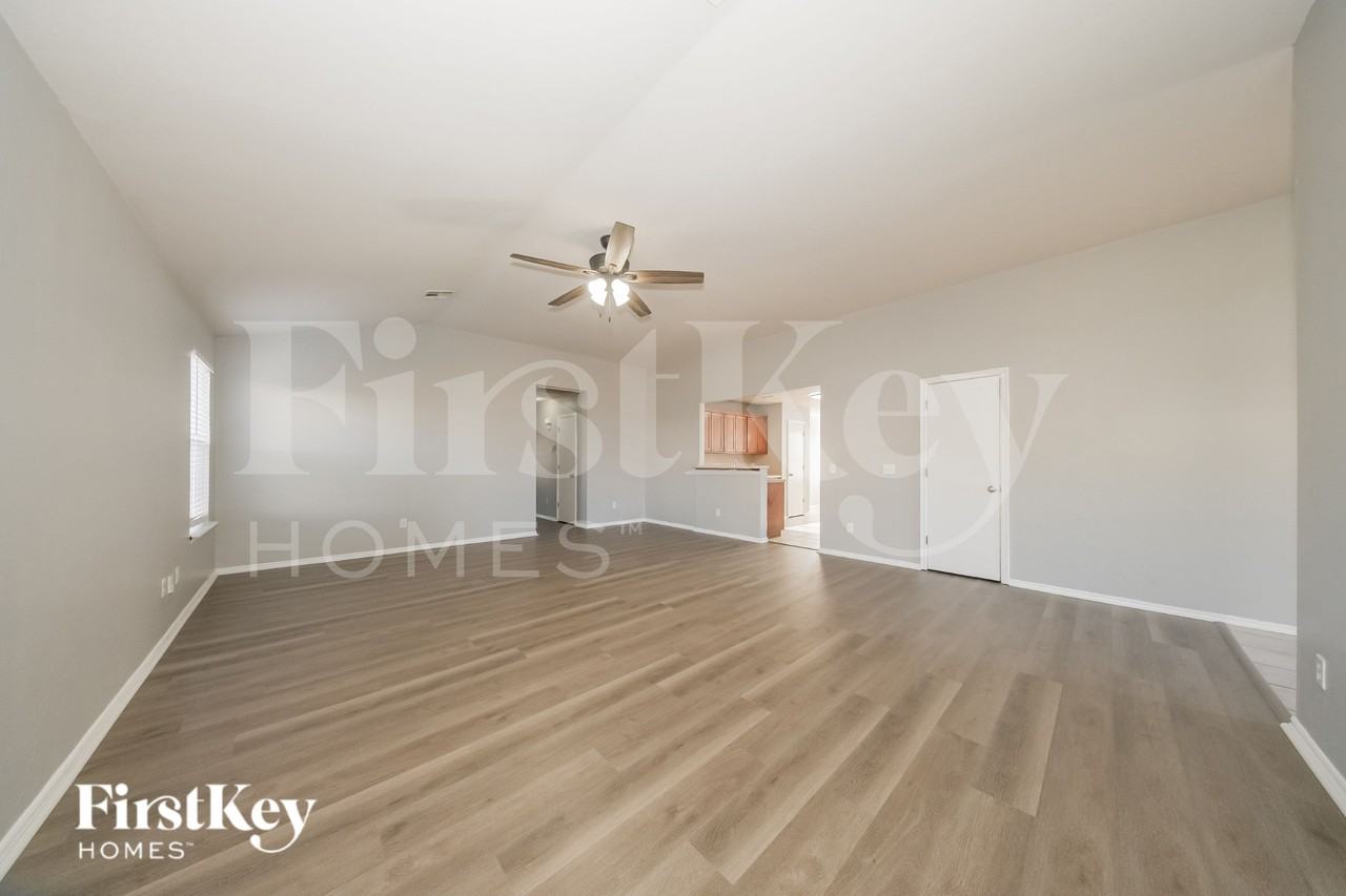 3105 Sw 104th Ter - Photo 5 of 19