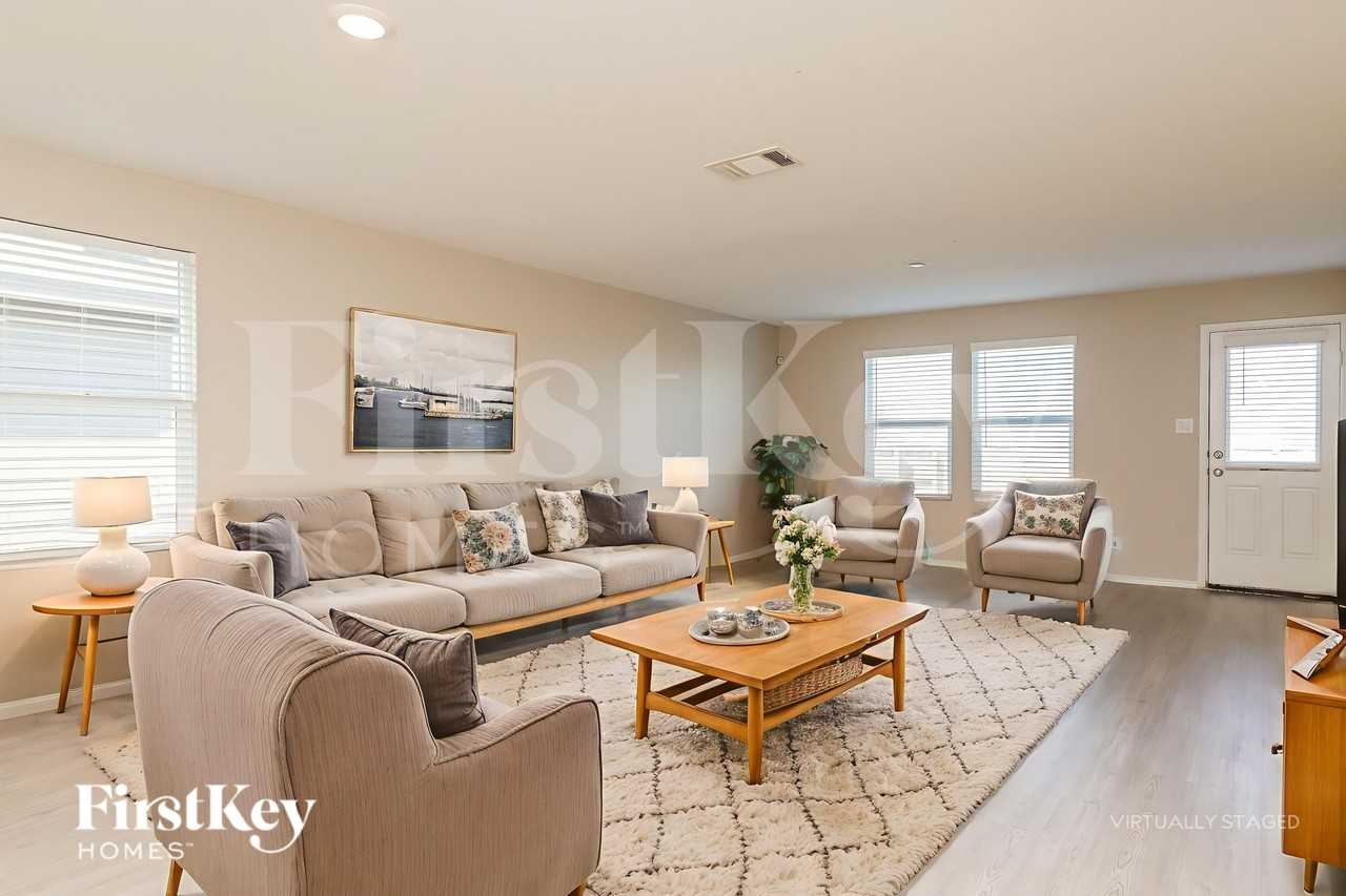 3921 Far Horizon - Photo 4 of 19