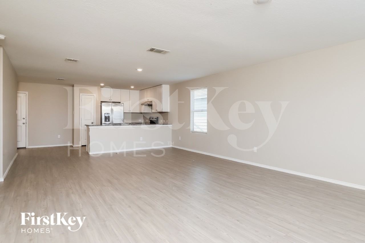 3921 Far Horizon - Photo 5 of 19