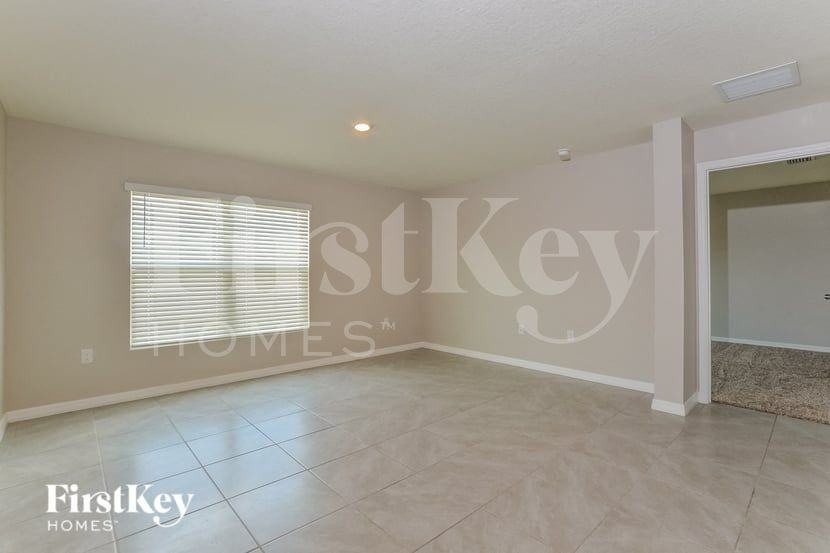 8549 Triumph Circle - Photo 2 of 15