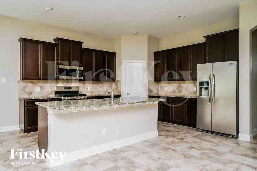 3813 Shadewell Street - Photo 5 of 15