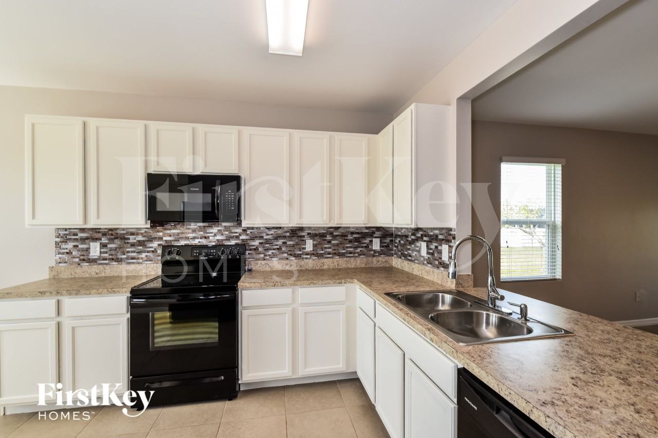 2235 Northwest 6th Terrace - Photo 7 of 15