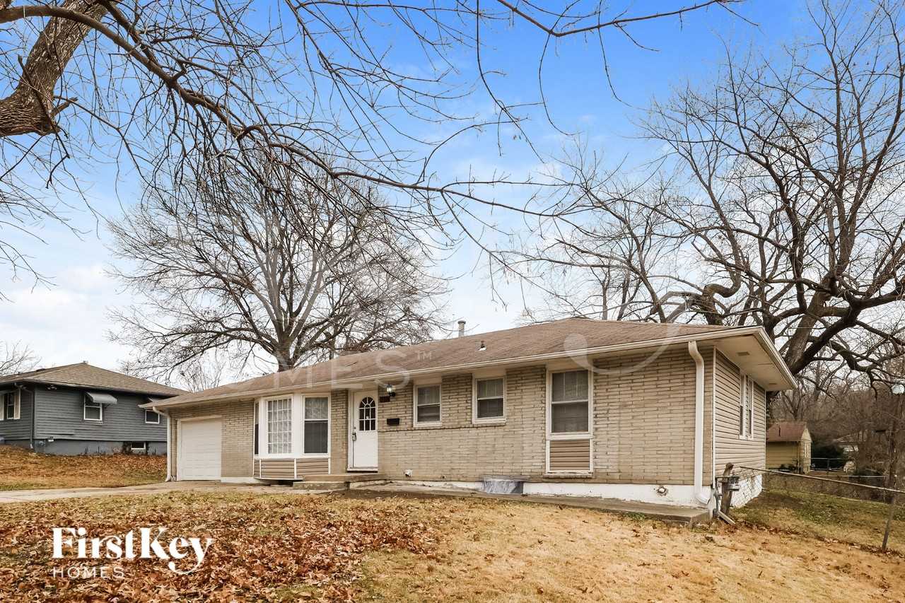 6217 E 95th Ter - Photo 2 of 19