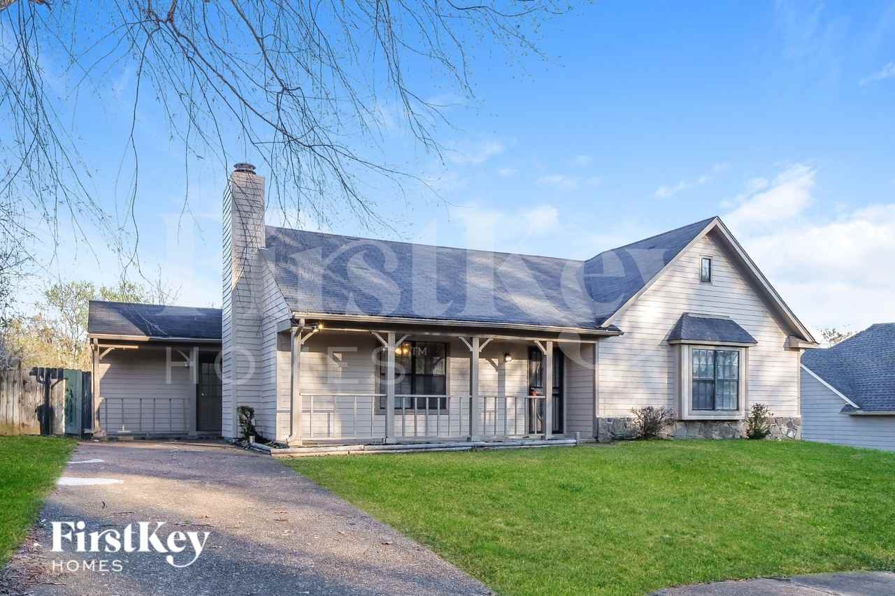 4884 Walden Glen Street - Photo 2 of 19