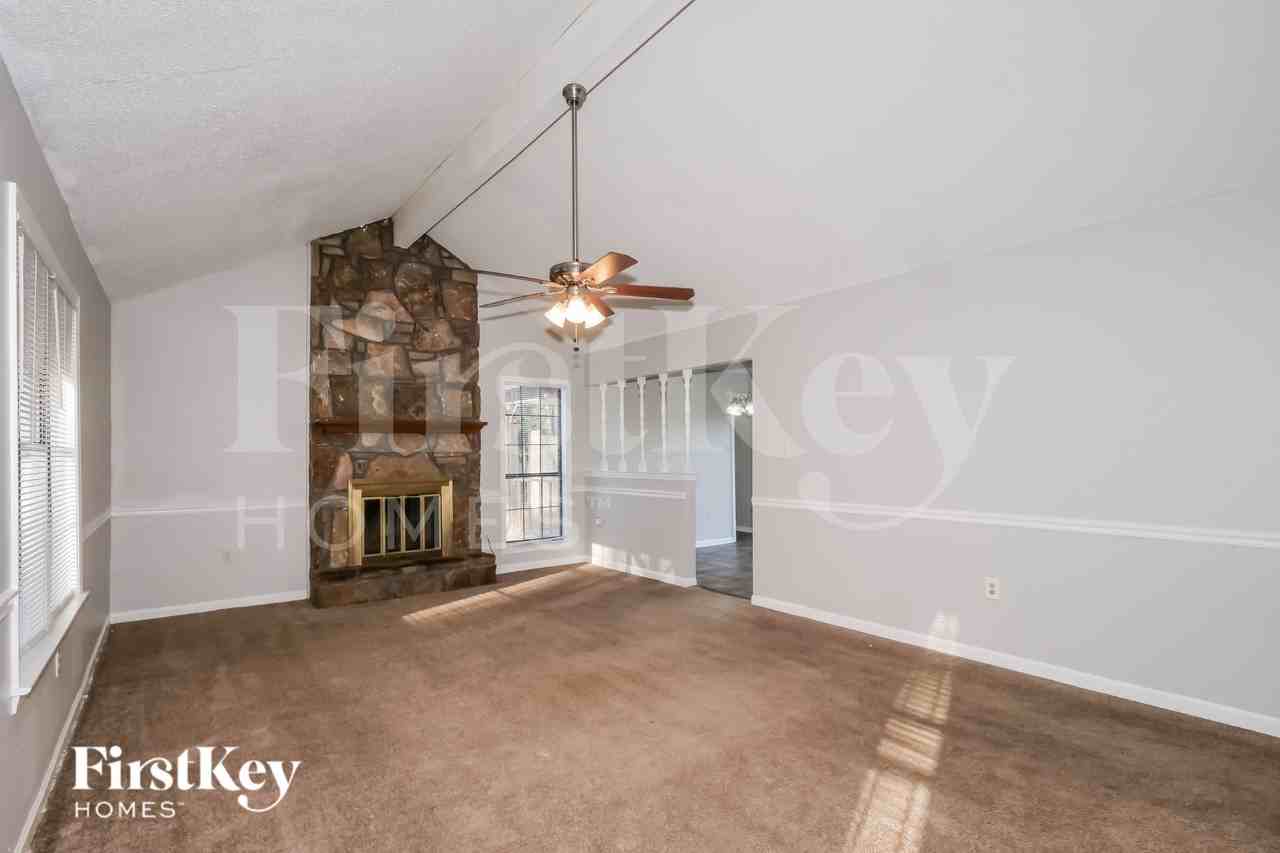 4884 Walden Glen Street - Photo 3 of 19